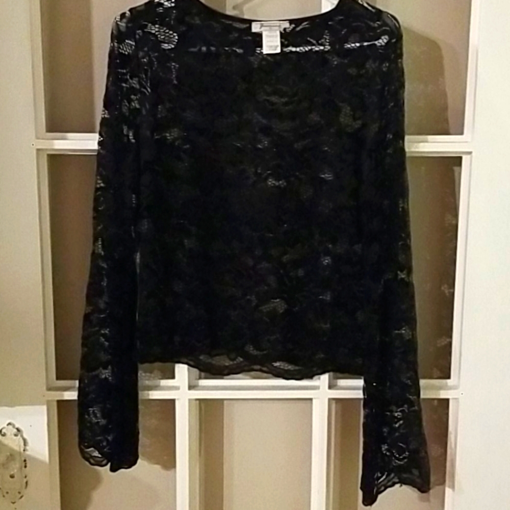 Ladies Jasmine long sleeve lace top. Size xl